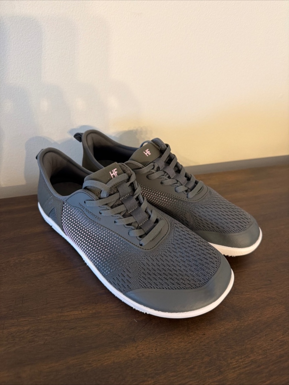 Hike Footwear Series Stride Barefoot Sneakers Women’s 11 Men’s 9 Gray Pink EUC